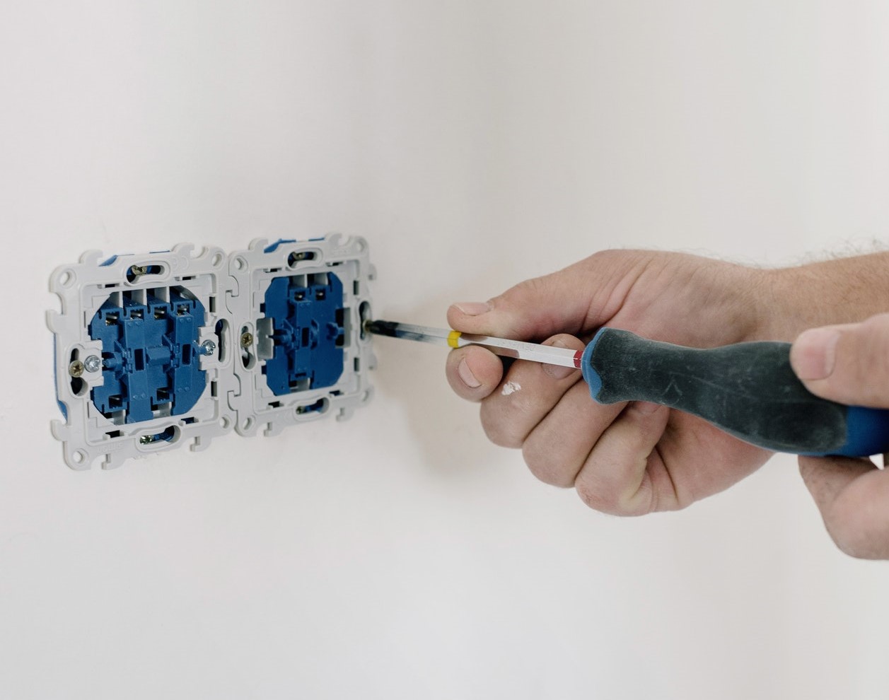 Montaż włączników